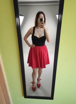 Vestido Pin Up Vintage Negro y Rojo