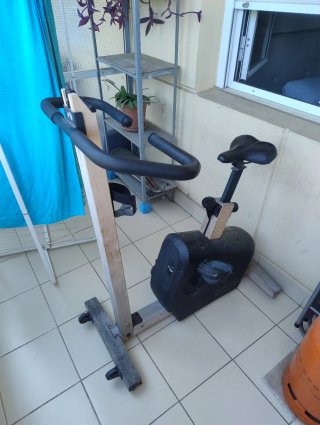 Bicicleta Estática Madera y Negro