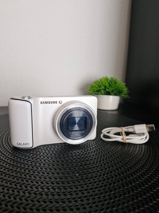 Samsung Galaxy Camera EK-GC100 | Zoom 21x + WiFi