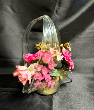 Figuras de Ositos de Boda y Cesta con flores