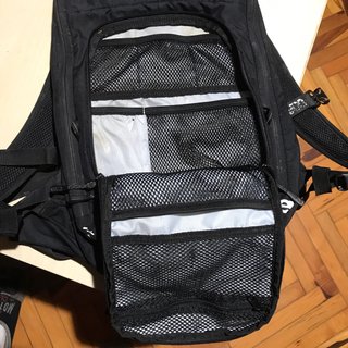Mochila marca EVOC CC 10L Negra