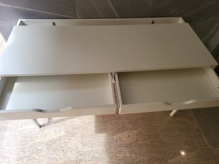 Escritorio moderno blanco