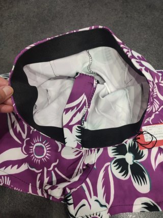 Pantaloncini fantasia floreale taglia L