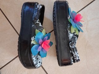 Ciabatte Crocs floreali nere multicolor originali