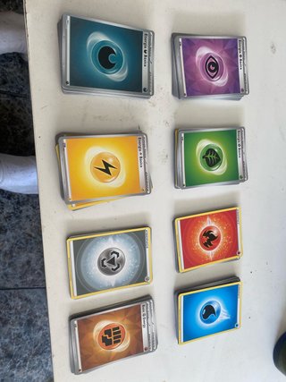 Lote 140 cartas Energía Básica Pokémon