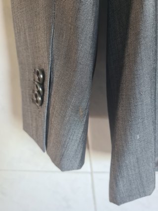 Traje gris Massimo Dutti, algo desgastado Talla L