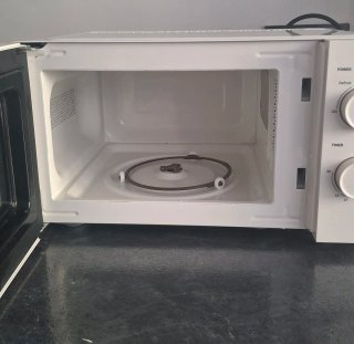 Microondas Hisense Blanco 20L 700W Grill