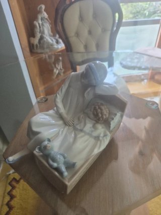 Preciosa figura Nao