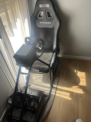 Cockpit Fanatec con base DD1, Volante F1 y Pedales