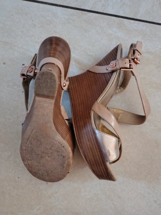 Sandali Guess Beige/Oro