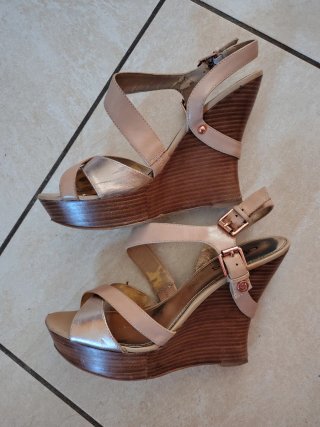 Sandali Guess Beige/Oro