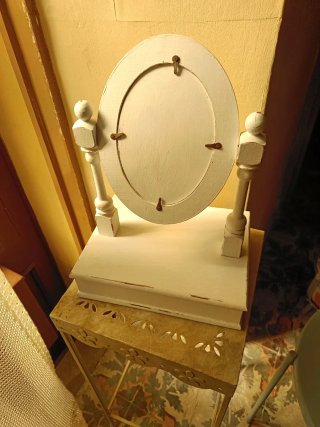 Espejo de mesa con cajón