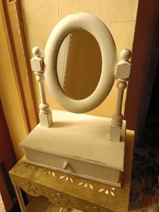 Espejo de mesa con cajón