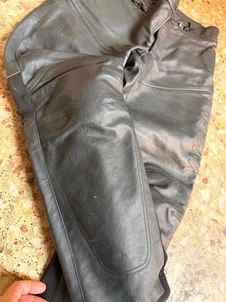 Pantalón Yamaha con protección