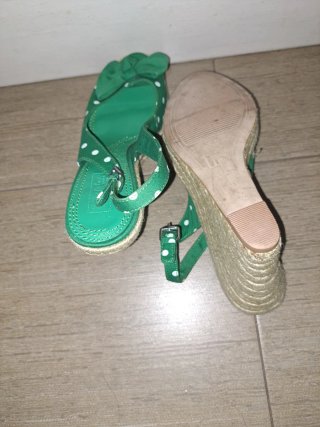 Zapatillas verdes lunares con lazo