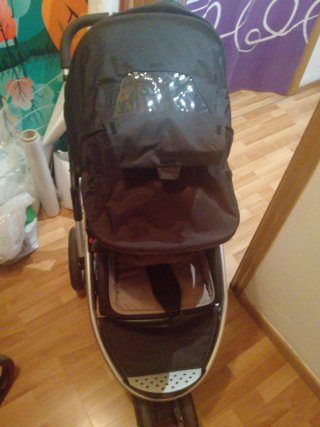 Carro de bebé con silla coche