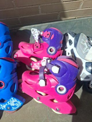 Patines y cascos infantiles varias tallas