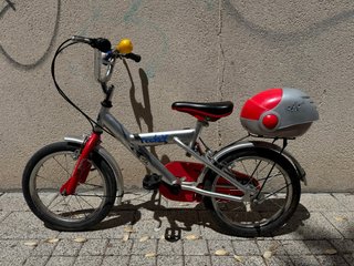 Bicicleta infantil 16” con maletín trasero