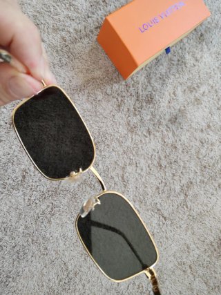Gafas Louis Vuitton Doradas y Grises