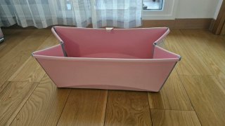 Bañera Stokke plegable rosa