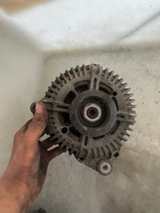 Alternador Valeo VW AG 059 903 015 R