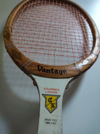 Racchetta da tennis vintage + 4 palline + lattina