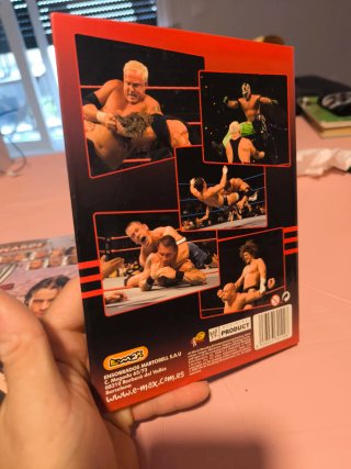 3 Álbumes Cromos WWE Raros