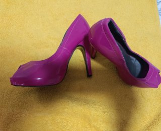 Zapatos de tacón dorados talla 36