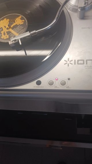 Tocadiscos ION ITT USB Plata
