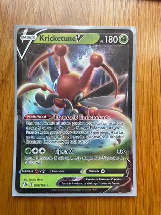 Cartas Pokémon V Medicham, Kricketune, Tyranitar