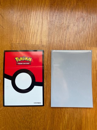 Cartas Pokémon V Medicham, Kricketune, Tyranitar
