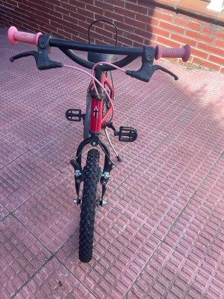 Bicicleta infantil roja Btwin