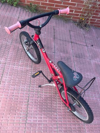 Bicicleta infantil roja Btwin