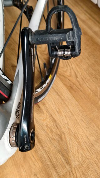 Bicicleta Focus Izalco Pro 3.0