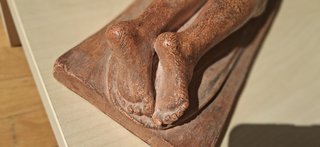 Escultura desnudo femenino terracota