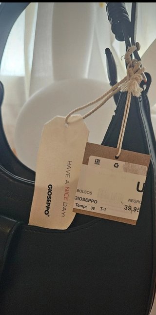 Bolso baguette Gioseppo negro