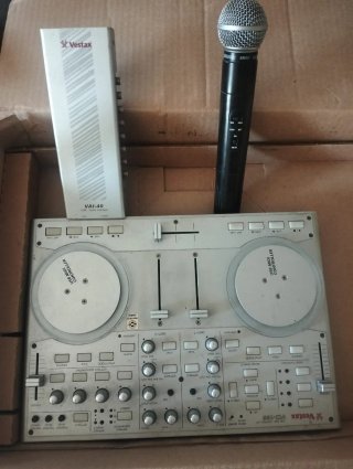Vestax VCI-300 MKII + SHURE SM58