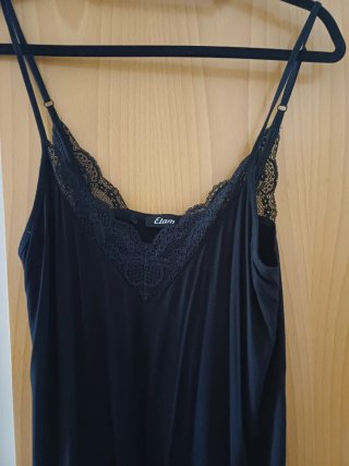 Camisón lencero negro con encaje