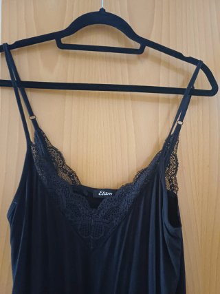 Camisón lencero negro con encaje