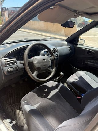 Ford Escort 2000