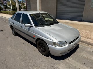Ford Escort 2000