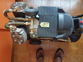 Compresor de aire  Cevik 240 lt