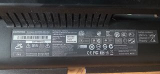 Monitor Compaq 18 con altavoces integrados