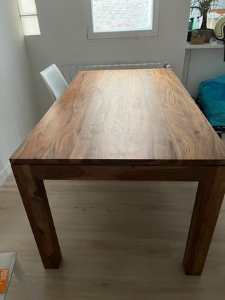 Mesa de comedor de madera maciza