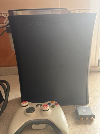 Xbox 360 con FIFA 15 e accessori