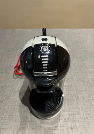 Cafetera Nescafé Dolce Gusto DeLonghi