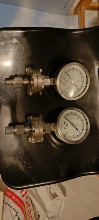 2 Manómetros ITEC Inox 0-6 bar
