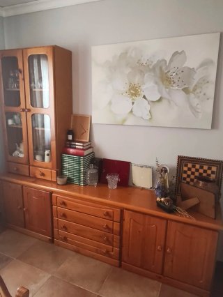 Mueble comedor con vitrina madera