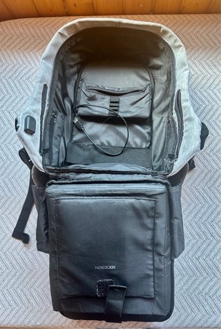 Mochila XD Design antirrobo color menta