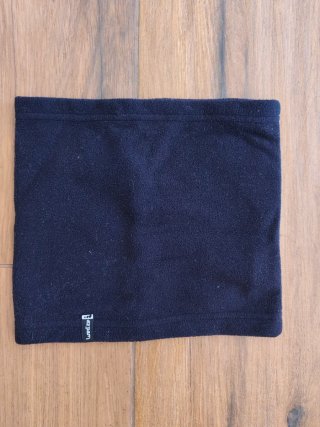 Ropa de nieve térmica oscura